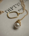 LUAR TULIP DROP PEARL LARIAT NECKLACE